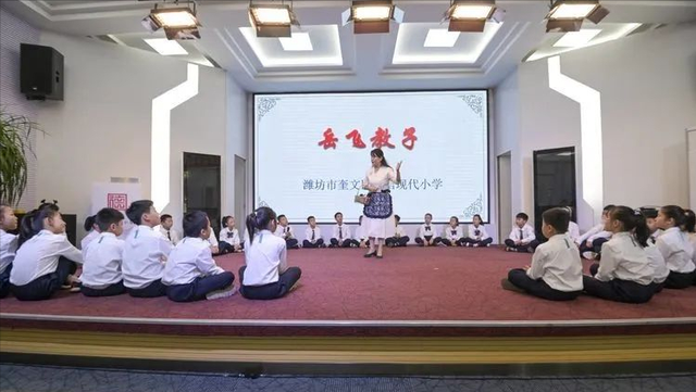校園文化墻應(yīng)該怎么設(shè)計